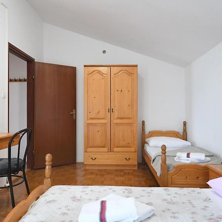 Apartmani Erna Pašman Exterior foto