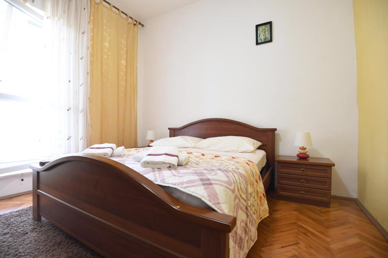 Apartmani Erna Pašman Exterior foto