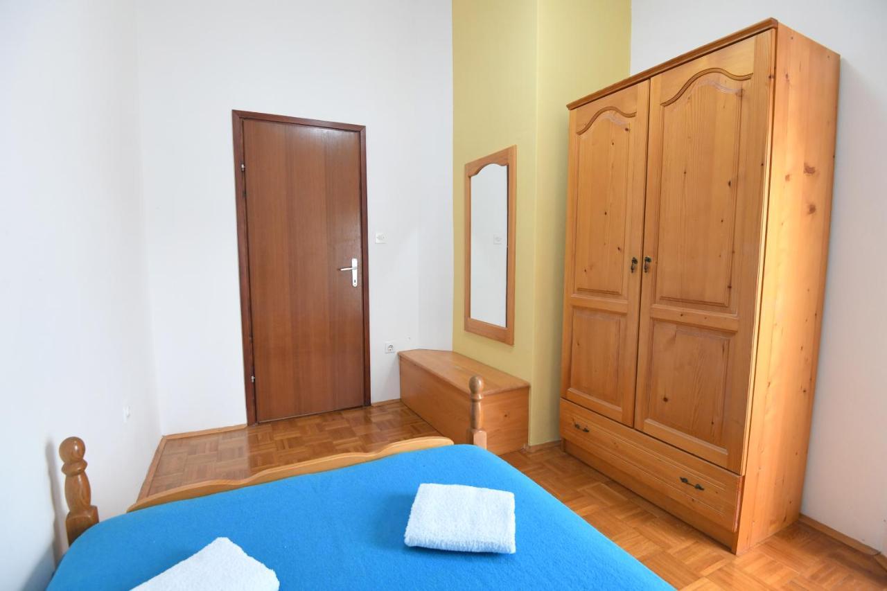 Apartmani Erna Pašman Exterior foto
