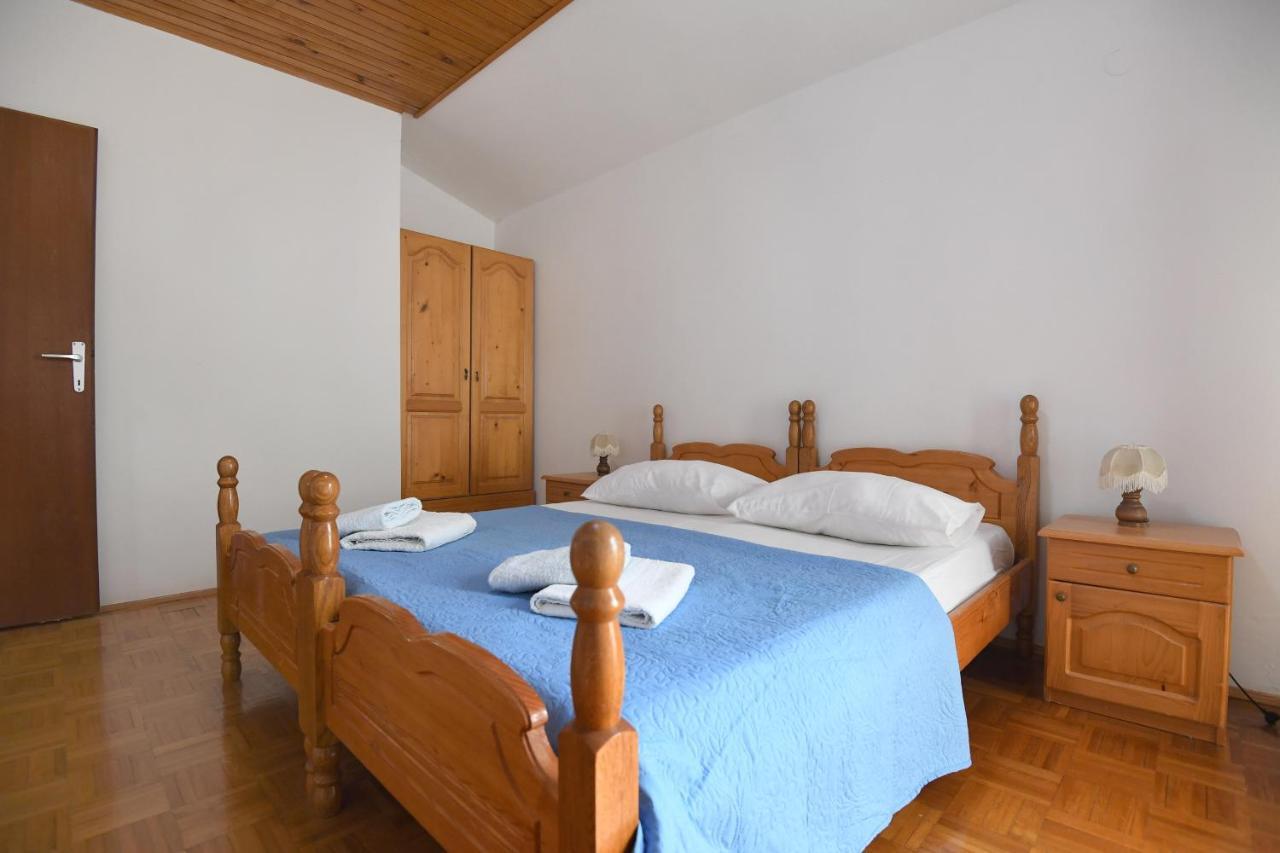 Apartmani Erna Pašman Exterior foto