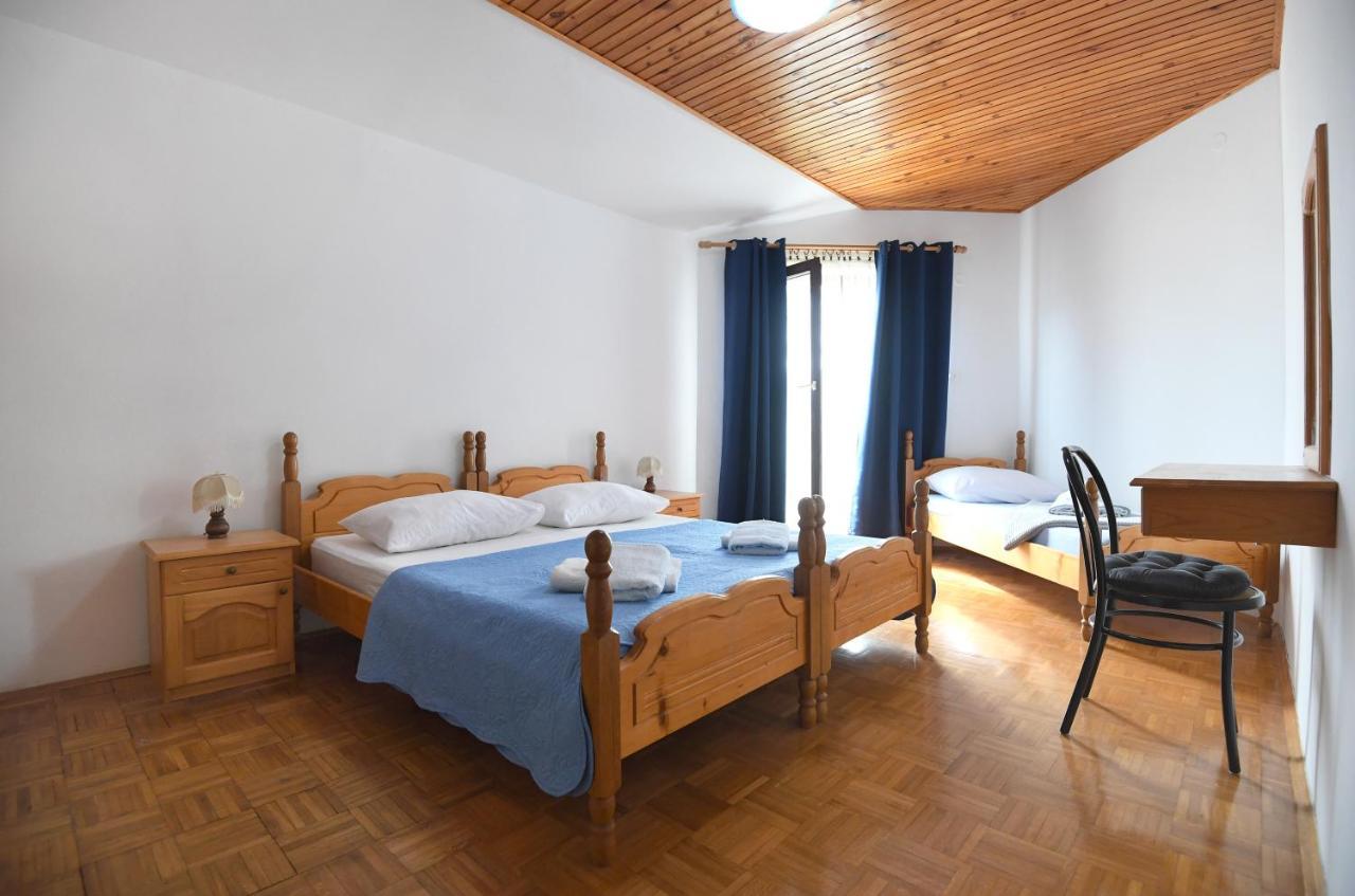 Apartmani Erna Pašman Exterior foto